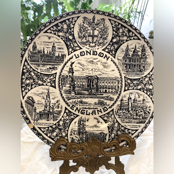 VINTAGE SOUVENIR LONDON ENGLAND PLATE - Picture 2 of 5